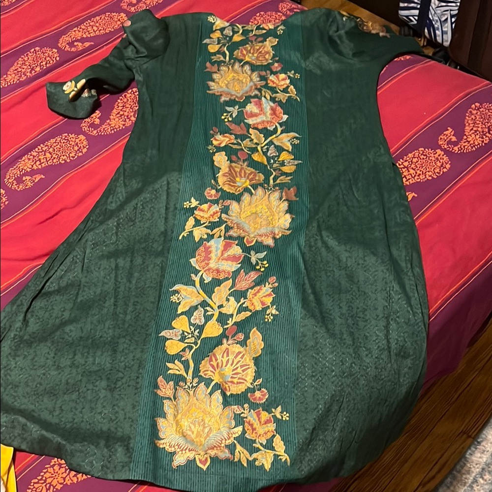 Elegant Floral Embroidered Long Sleeve Dress